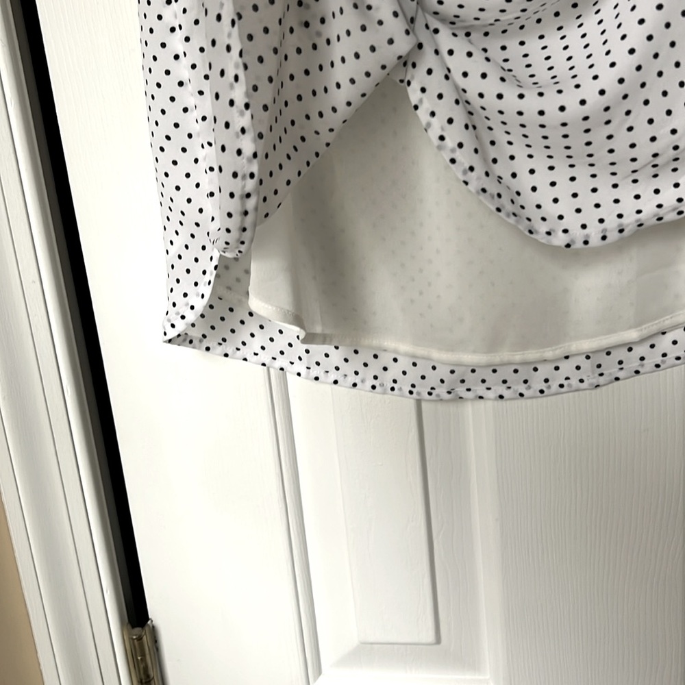 Women’s Small Loft Blouse Top.  Black and White Polka Dot. Excellent condition - Picture 5 of 11